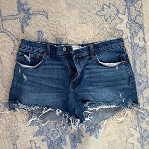 Abercrombie and Fitch Mom Short (Mid Rise)